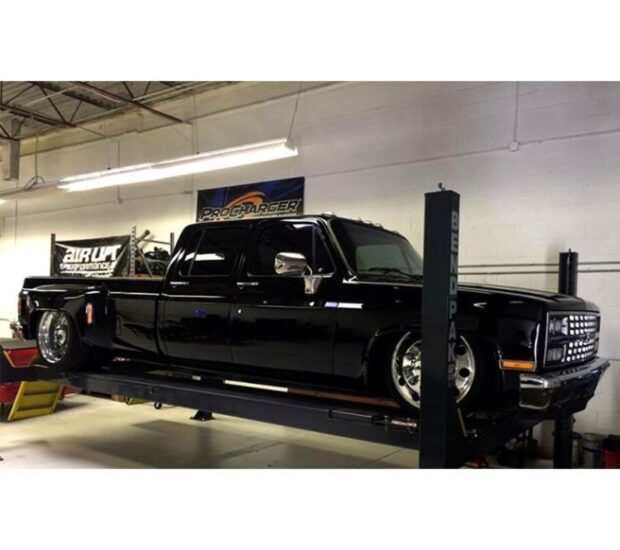 Bendpak 4-Post Car Lift, Rolling Bridge Jack, Airline Kit, 14,000-Lb. Capacity, Model# HDS-14LSX + RJ7W + Airline Bendpak 4-Post Car Lift, Rolling Bridge Jack, Airline Kit, 14,000-Lb. Capacity, Model# HDS-14LSX + RJ7W + Airline