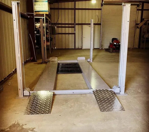 Triumph NSS-8 8,000 lb 4 Post Car Lift Triumph NSS-8 8,000 lb 4 Post Car Lift