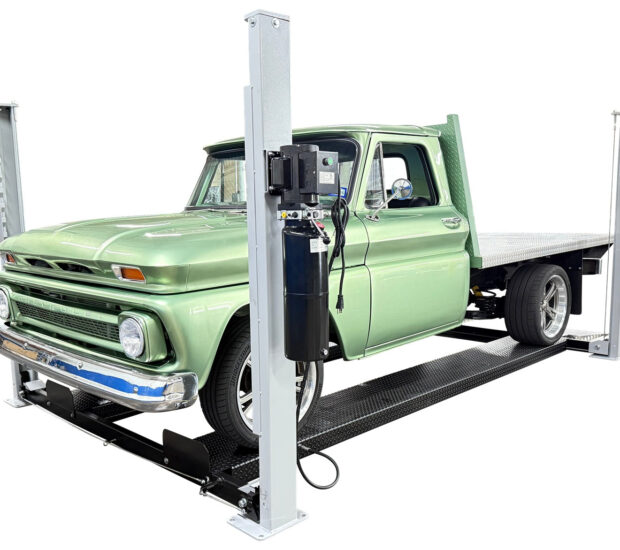 Triumph USA8000 8,000 lb Service & Storage 4 Post Automotive Lift Triumph USA8000 8,000 lb Service & Storage 4 Post Automotive Lift